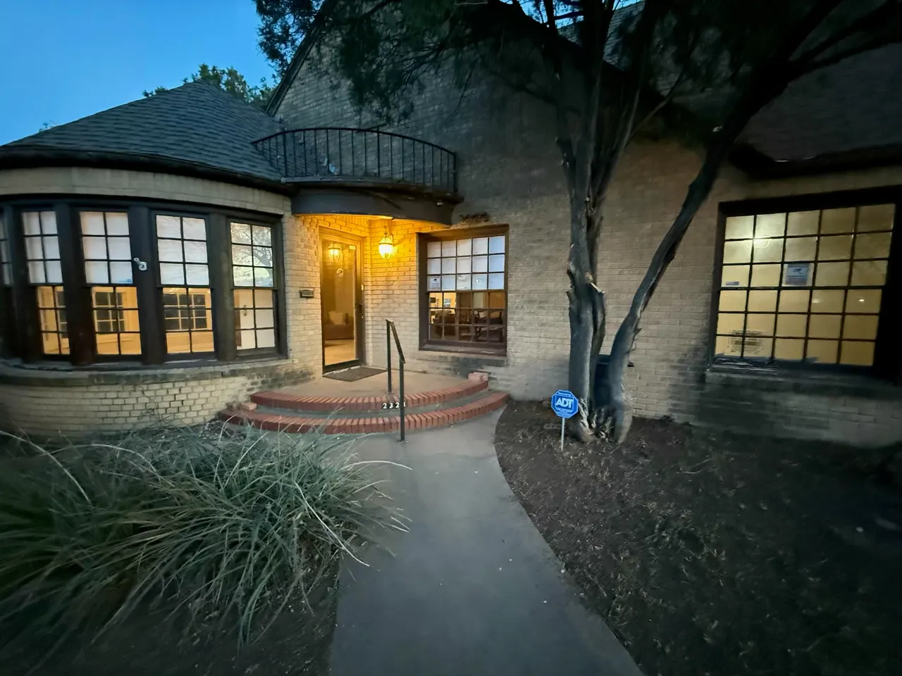 Photo 9 — 2323 20th Street, Lubbock, TX 79411
