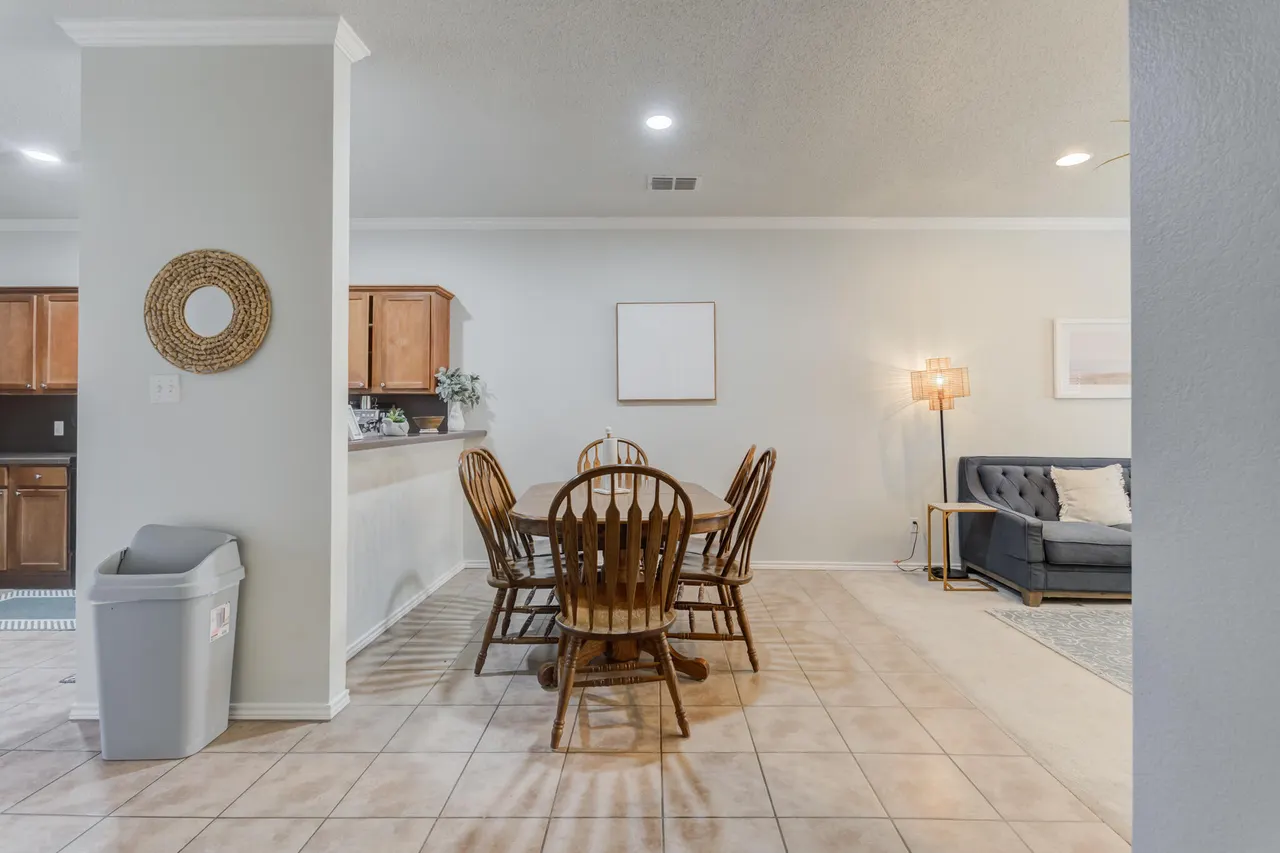 Photo 9 — 2111 Main Street 4, Lubbock, TX 79401