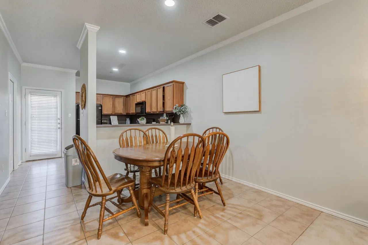 Photo 10 — 2111 Main Street 4, Lubbock, TX 79401