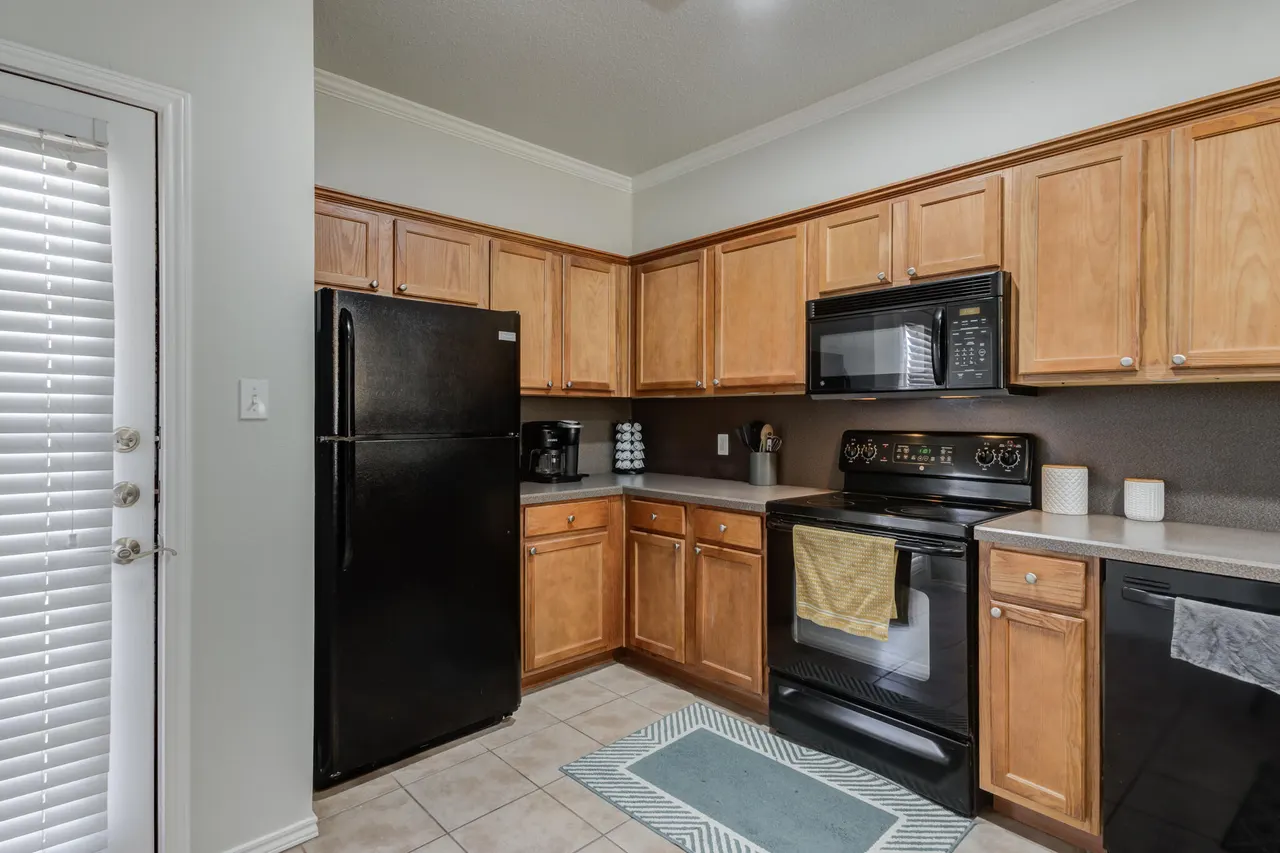 Photo 13 — 2111 Main Street 4, Lubbock, TX 79401