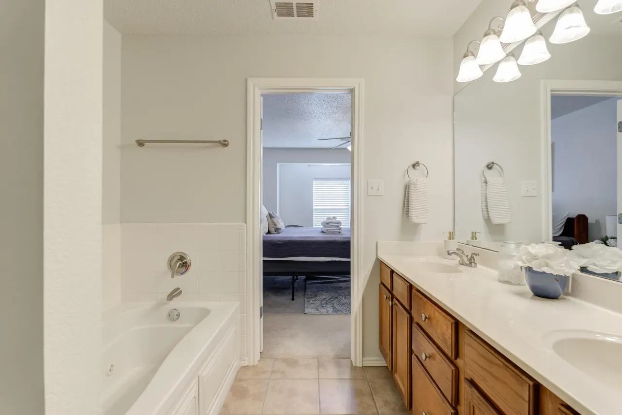 Photo 34 — 2111 Main Street 4, Lubbock, TX 79401
