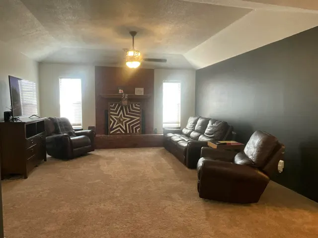 Photo 4 — 711 9th Street, Wolfforth, TX 79382