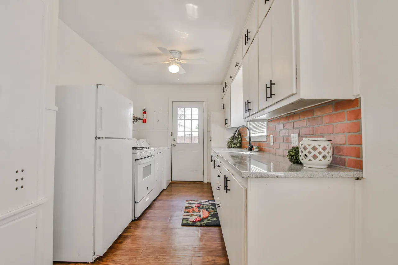 Photo 3 — 3505 29th Street, Lubbock, TX 79410