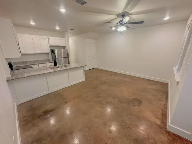 Photo 3 — 1920 27th Street, Lubbock, TX 79411