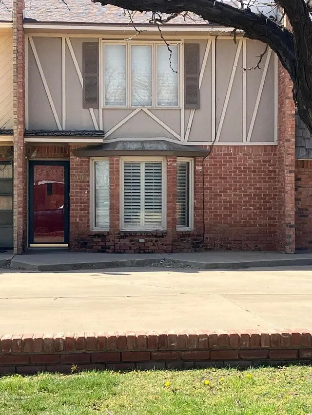 Front exterior — 1003A Jefferson Street, Plainview, TX 79072