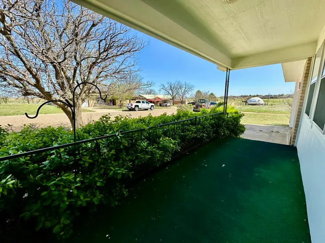 Photo 7 — 700 S Bowie Avenue, Tulia, TX 79088