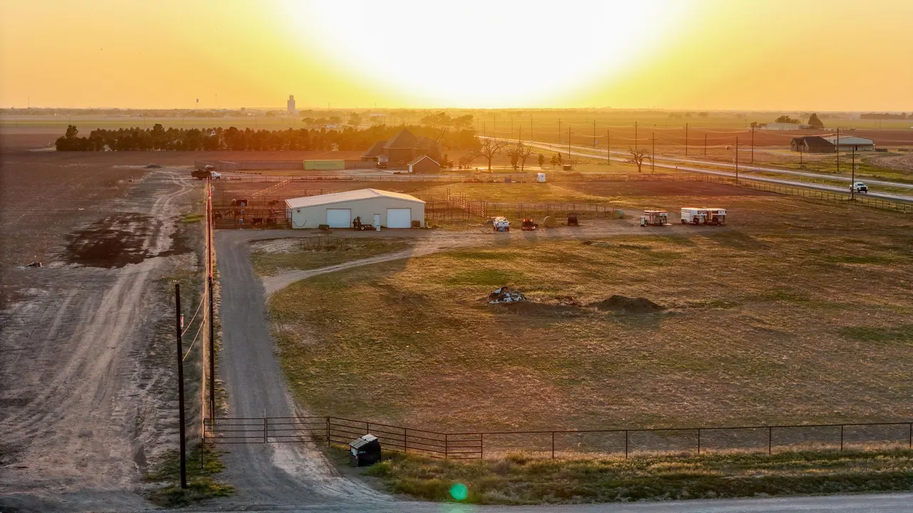 Photo 2 — 6801 N County Rd 3600, Idalou, TX 79329