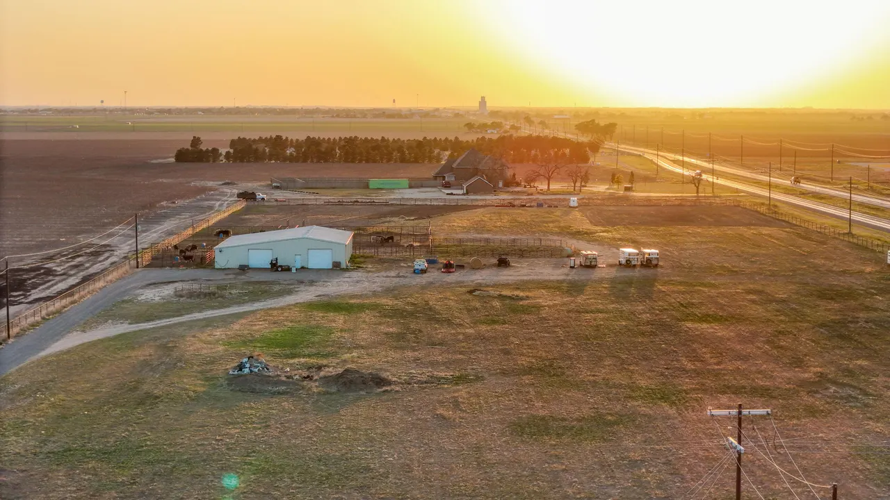 Photo 3 — 6801 N County Rd 3600, Idalou, TX 79329