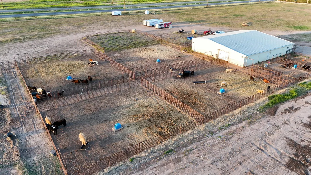 Photo 13 — 6801 N County Rd 3600, Idalou, TX 79329