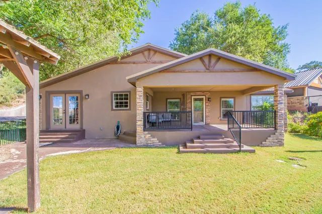 Photo 2 — 148 Pony Express Trail, Lubbock, TX 79404