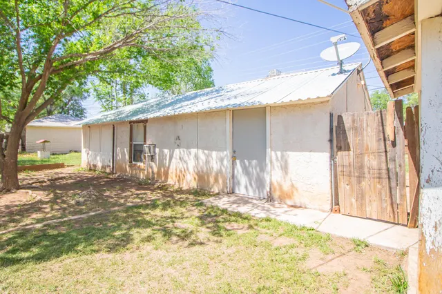 Photo 7 — 1608 29th Street, Lubbock, TX 79411
