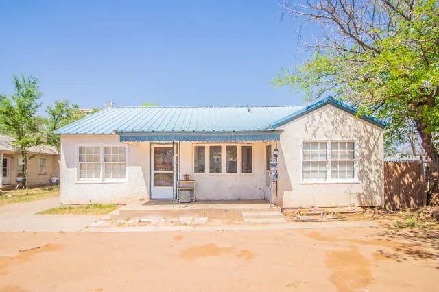 Photo 2 — 1608 29th Street, Lubbock, TX 79411
