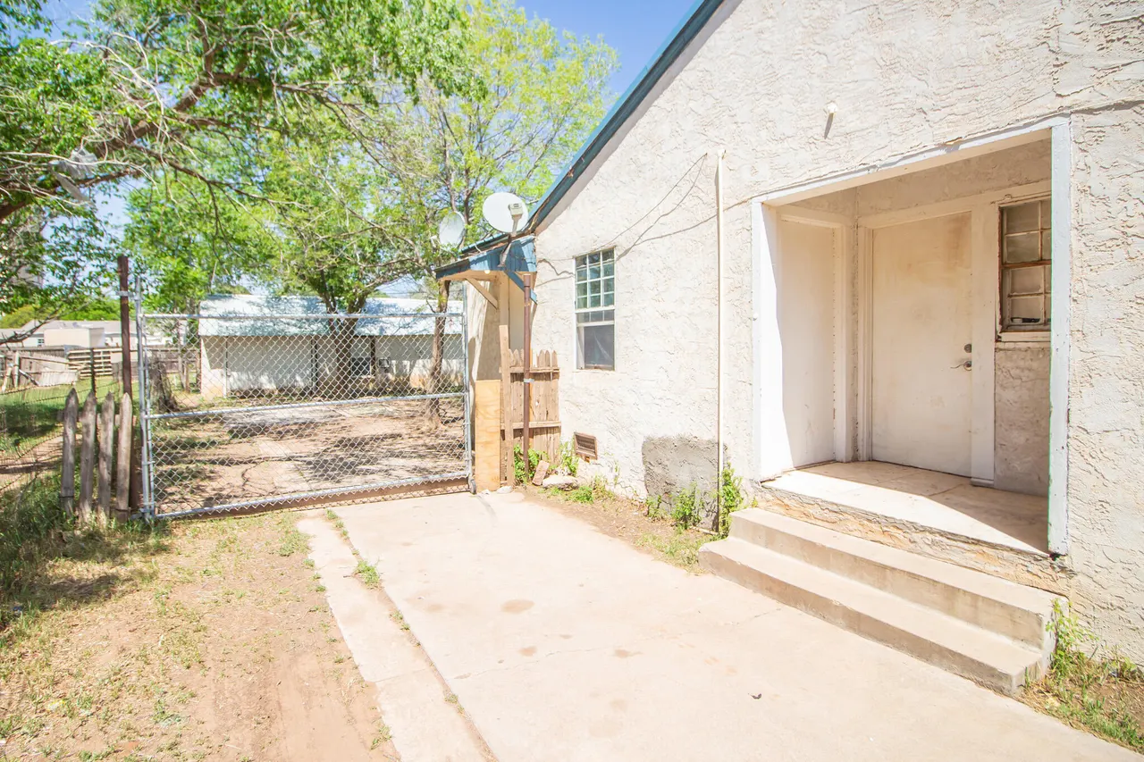 Photo 4 — 1608 29th Street, Lubbock, TX 79411