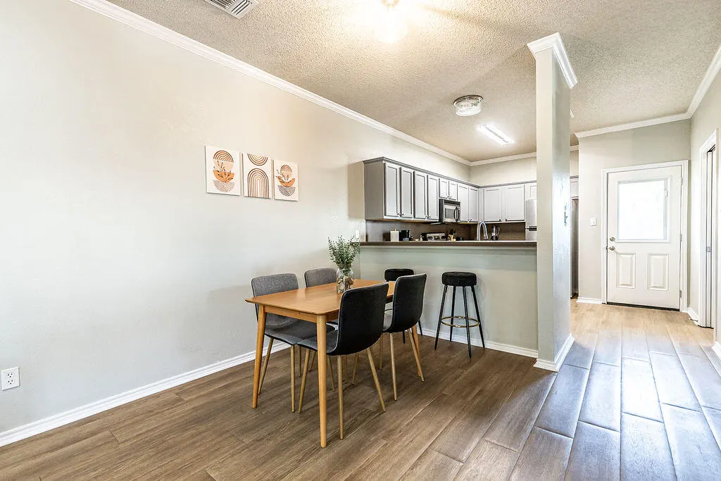 Photo 17 — 2105 Main Street # 6, Lubbock, TX 79401