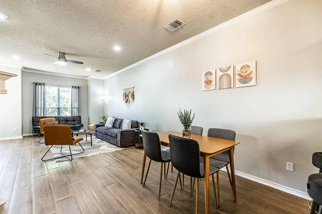 Photo 13 — 2105 Main Street # 6, Lubbock, TX 79401