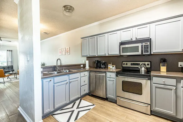 Photo 7 — 2105 Main Street # 6, Lubbock, TX 79401