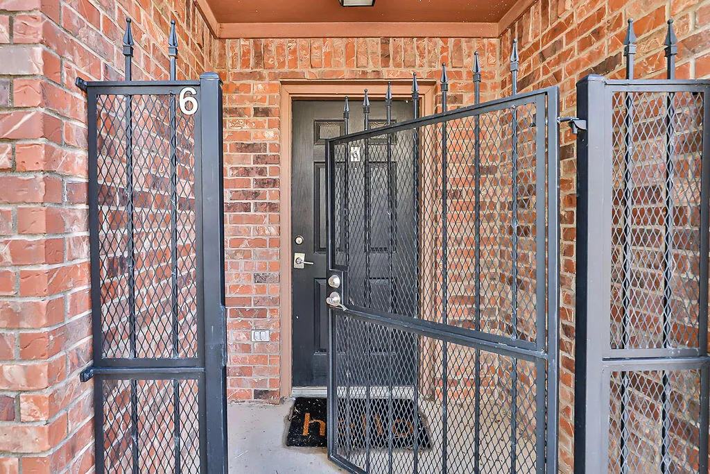 Photo 68 — 2105 Main Street # 6, Lubbock, TX 79401