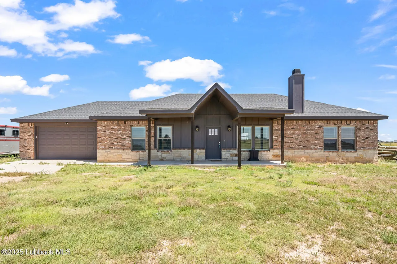 Front exterior — 9410 N FM 1729, Idalou, TX 79329