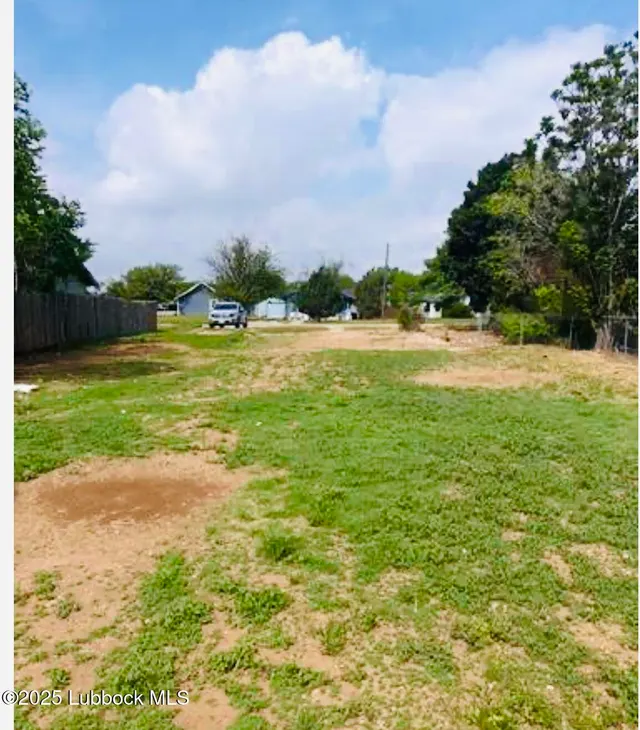 Photo 4 — 602 Portland, Plainview, TX 79072