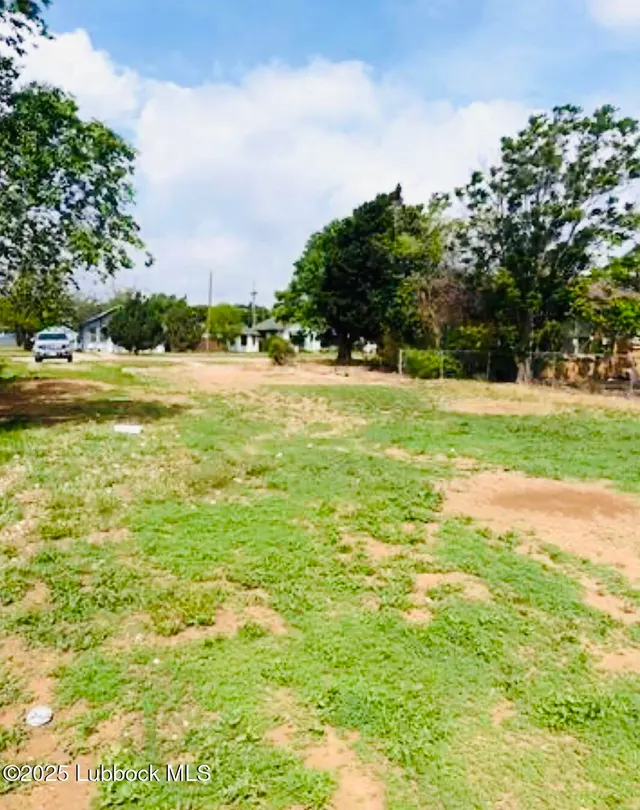 Photo 5 — 602 Portland, Plainview, TX 79072
