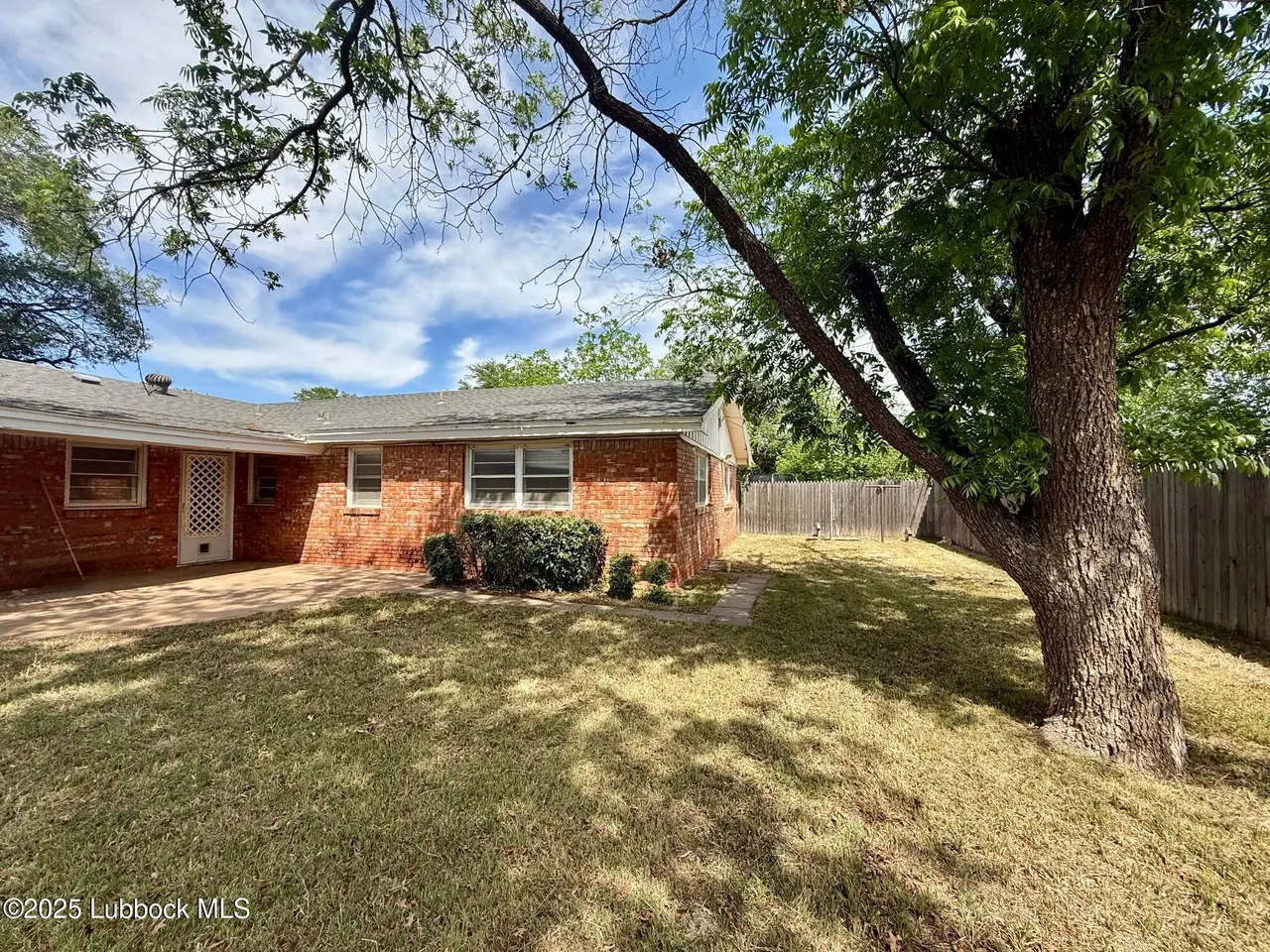 Photo 3 — 2107 53rd Street, Lubbock, TX 79412