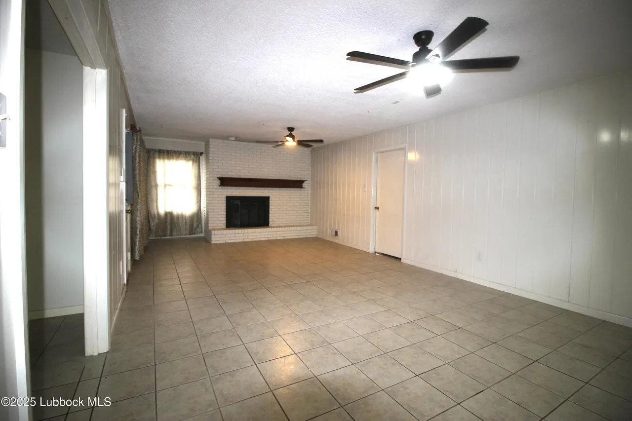 Photo 4 — 3707 38th Street, Lubbock, TX 79413