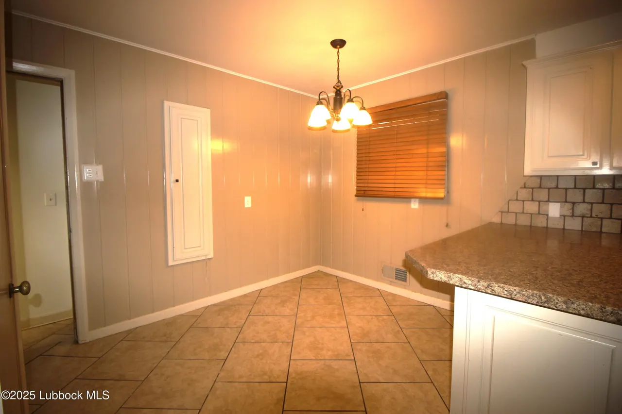 Photo 10 — 3707 38th Street, Lubbock, TX 79413