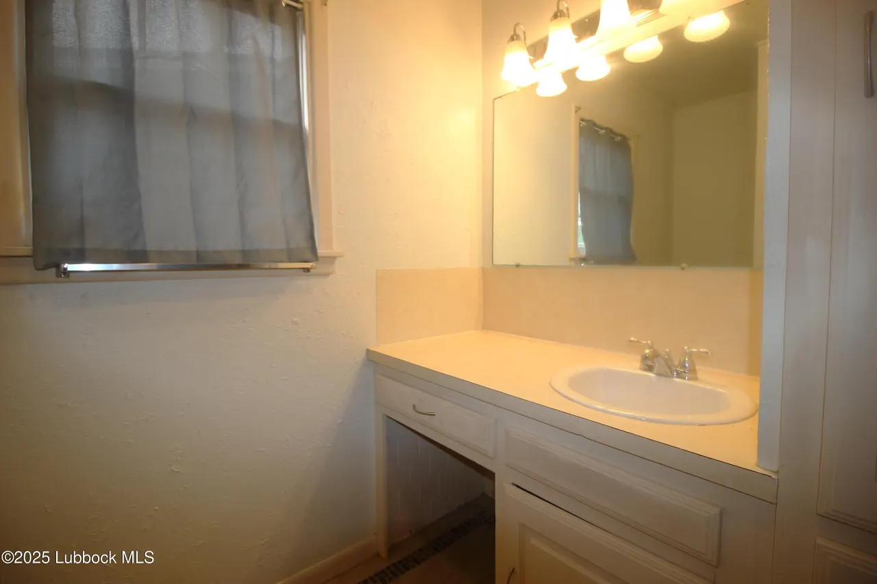 Photo 20 — 3707 38th Street, Lubbock, TX 79413