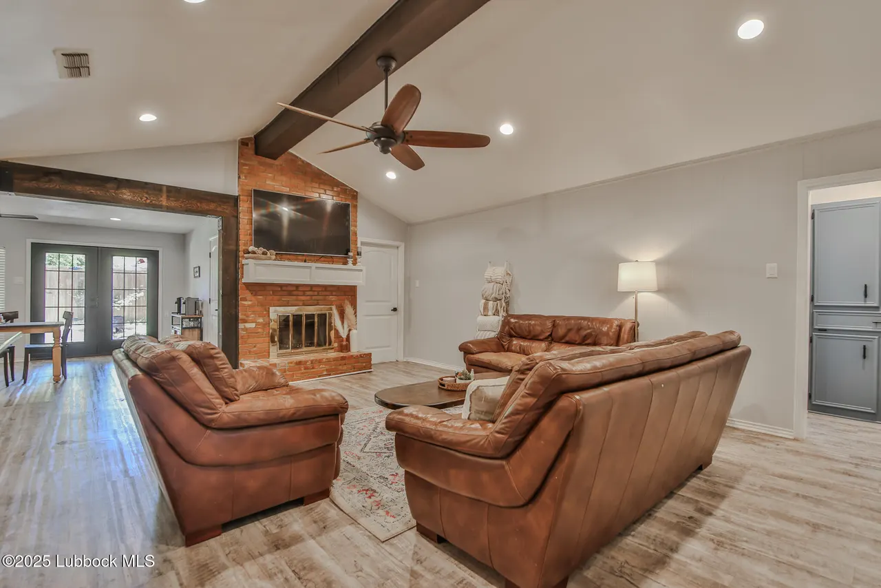 Photo 8 — 6901 Avenue W, Lubbock, TX 79412