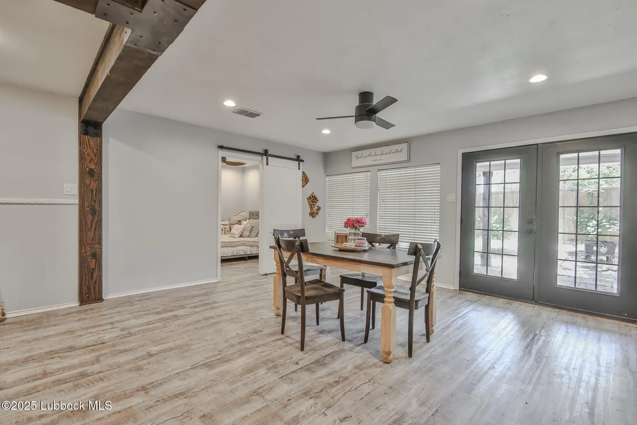 Photo 14 — 6901 Avenue W, Lubbock, TX 79412