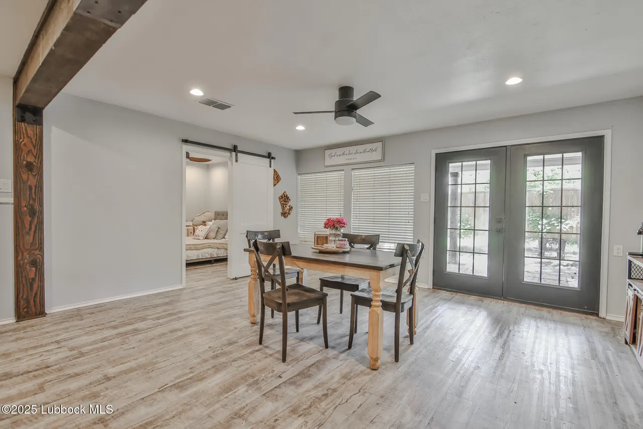 Photo 16 — 6901 Avenue W, Lubbock, TX 79412