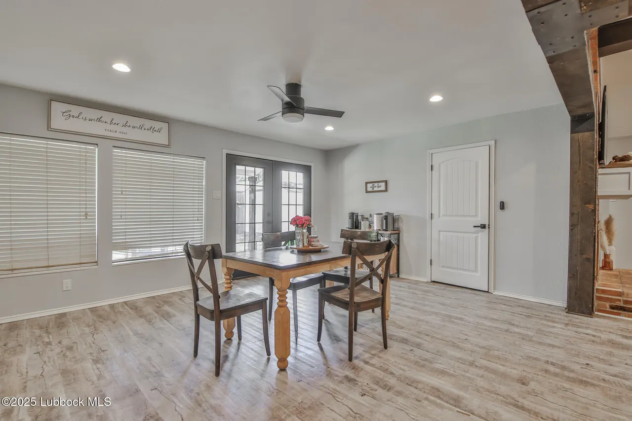 Photo 19 — 6901 Avenue W, Lubbock, TX 79412