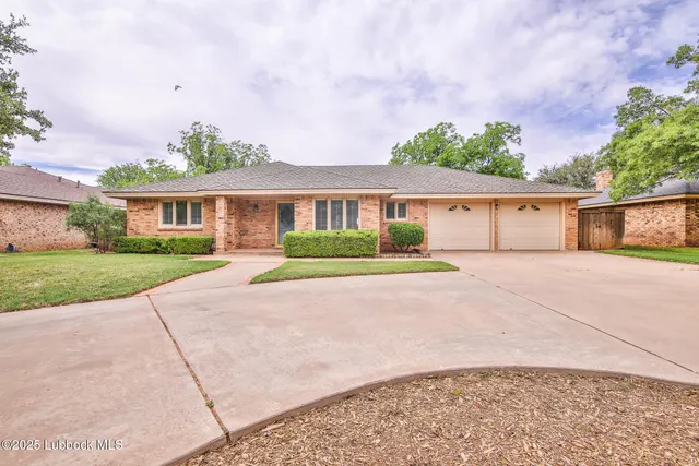 Front exterior — 1804 E Hester Street, Brownfield, TX 79316