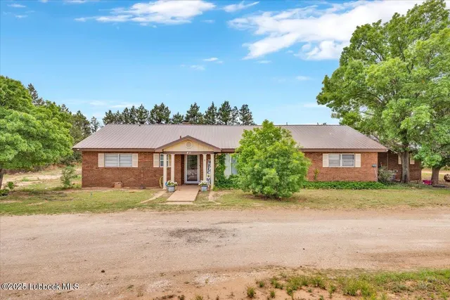 Front exterior — 800 TX-83, Loop, TX 79342