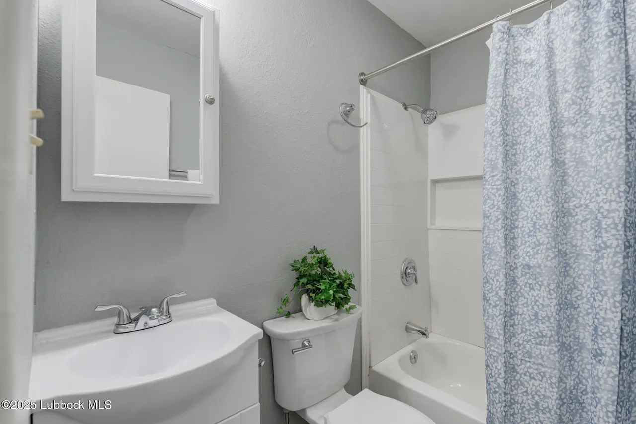 Photo 10 — 2029 N 4th Street, Tahoka, TX 79373