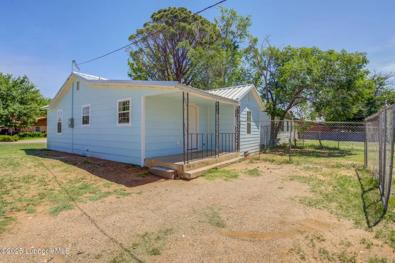 Photo 13 — 2029 N 4th Street, Tahoka, TX 79373