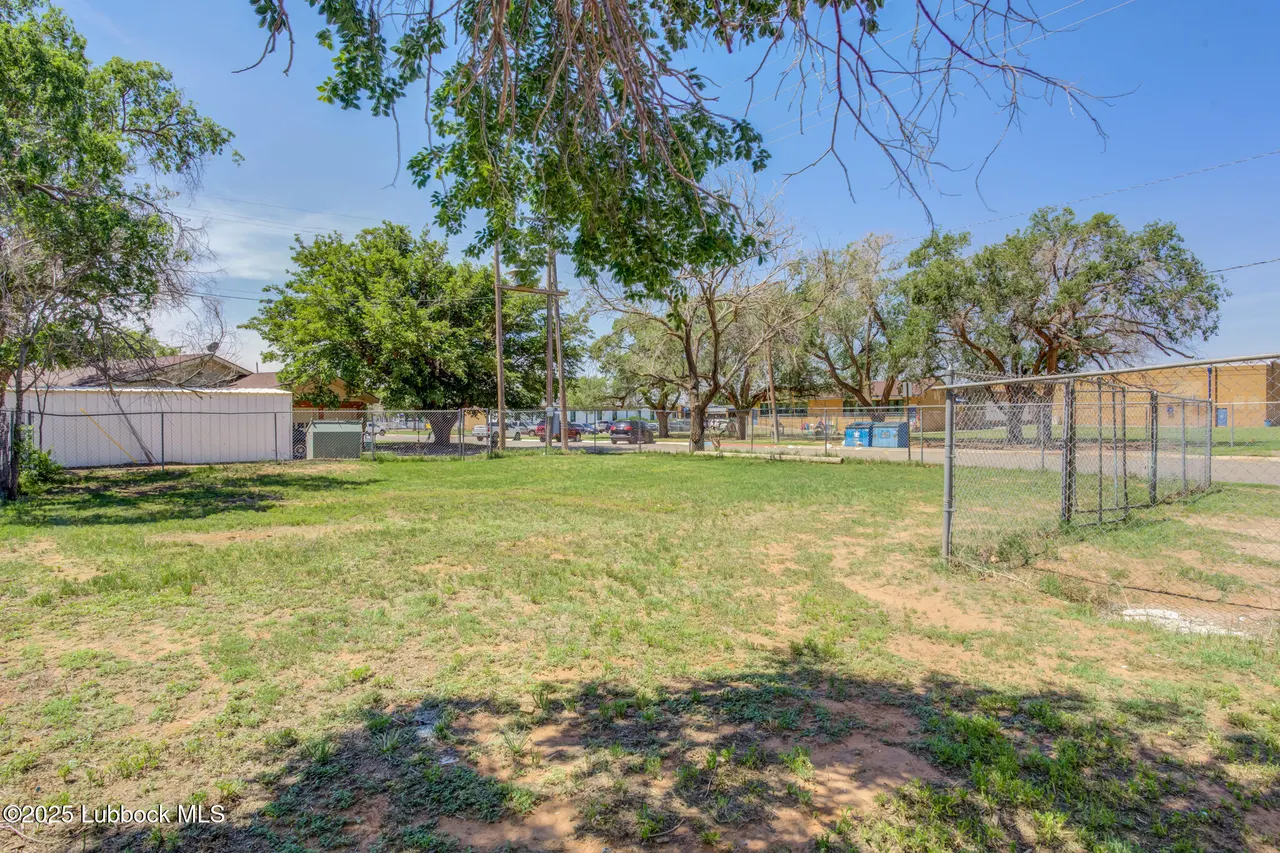 Photo 14 — 2029 N 4th Street, Tahoka, TX 79373