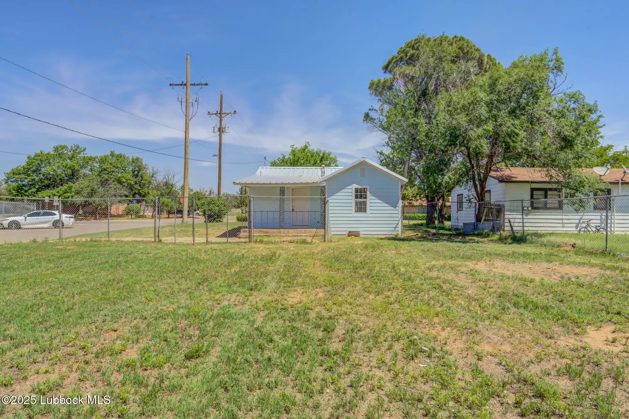 Photo 15 — 2029 N 4th Street, Tahoka, TX 79373