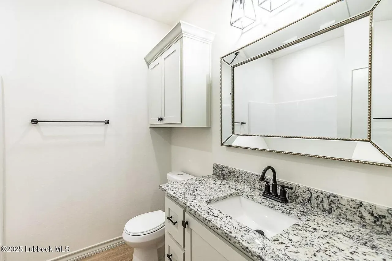 Photo 6 — 2113 20th Street A & B, Lubbock, TX 79411