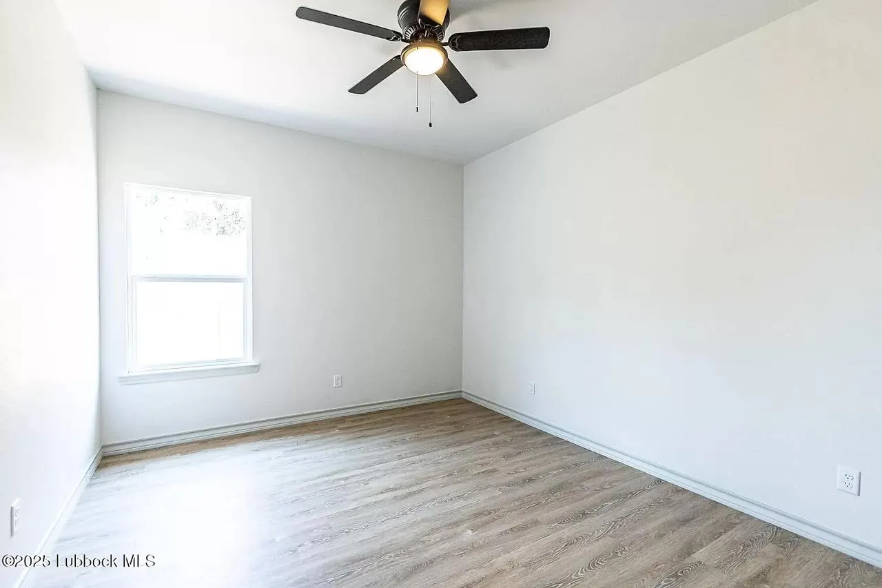 Photo 14 — 2113 20th Street A & B, Lubbock, TX 79411
