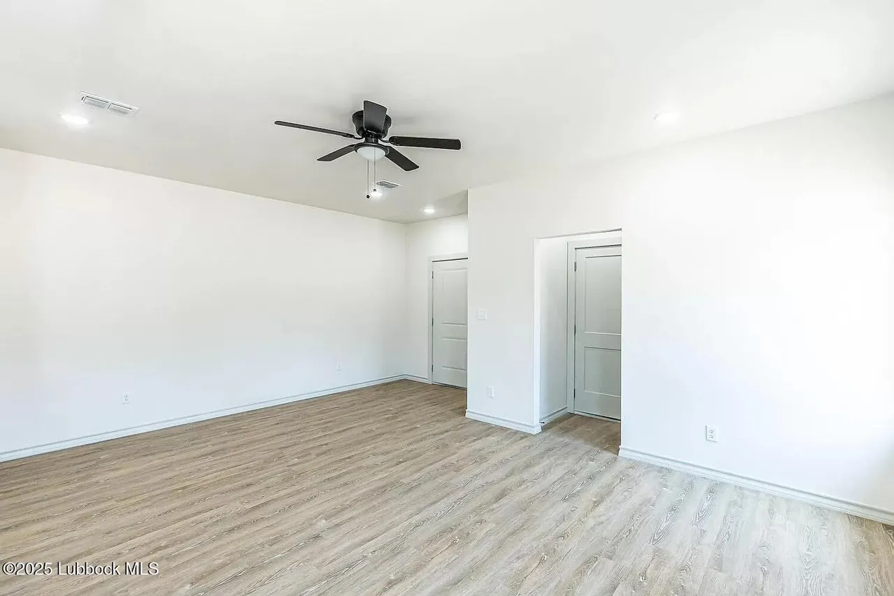 Photo 21 — 2113 20th Street A & B, Lubbock, TX 79411