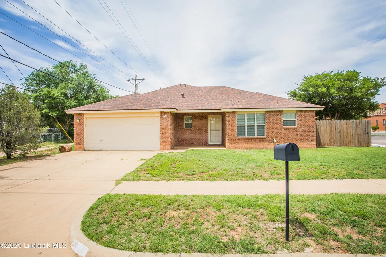 Front exterior — 519 N Flint Avenue, Lubbock, TX 79415
