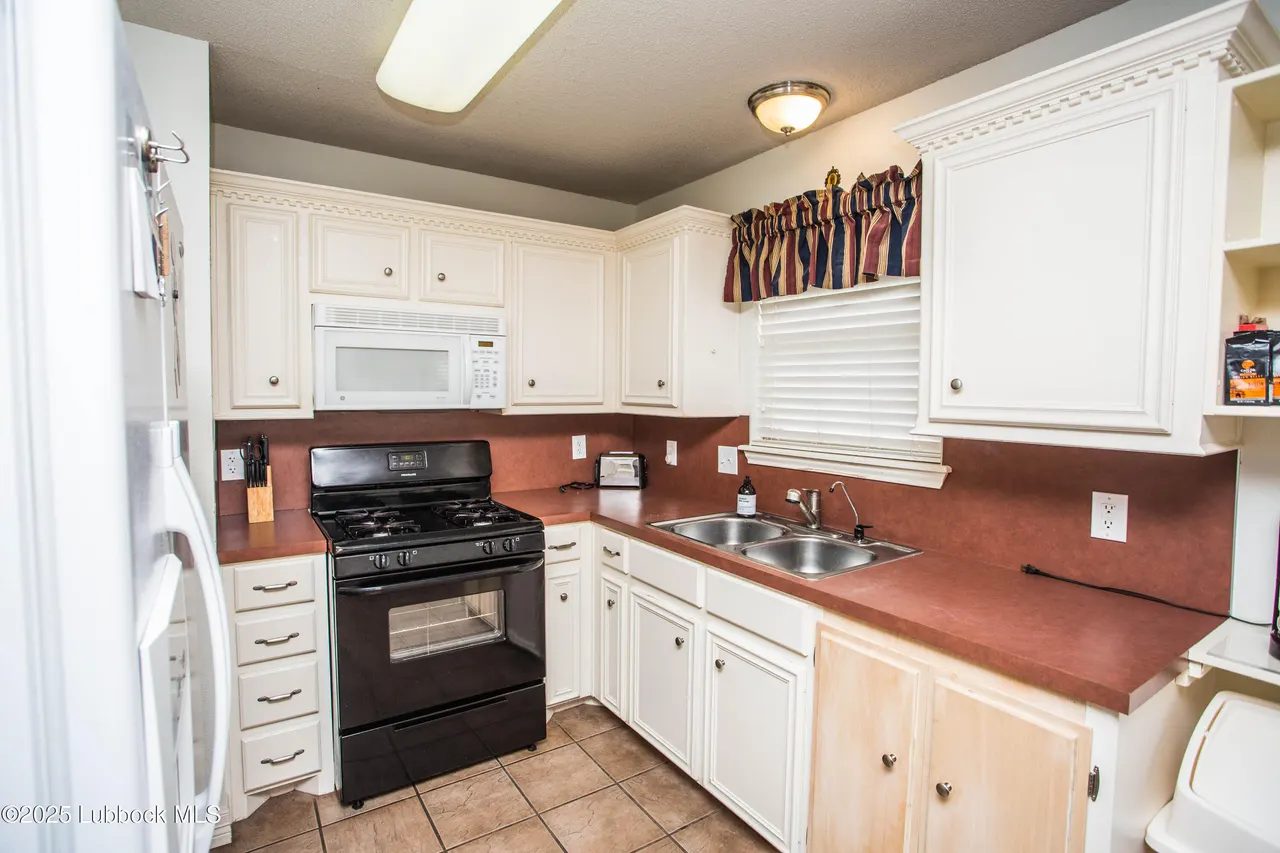 Photo 5 — 519 N Flint Avenue, Lubbock, TX 79415