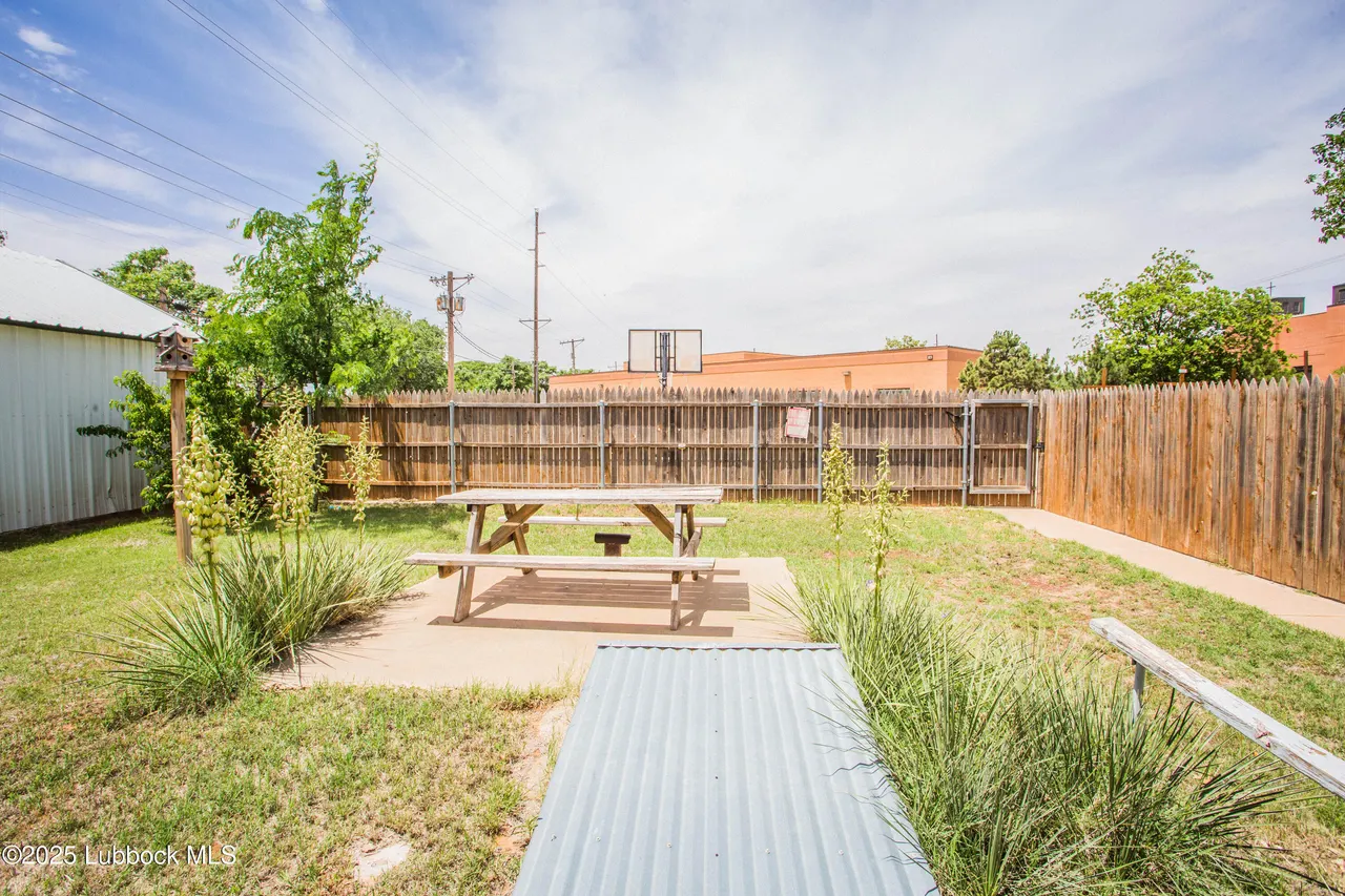Photo 37 — 519 N Flint Avenue, Lubbock, TX 79415