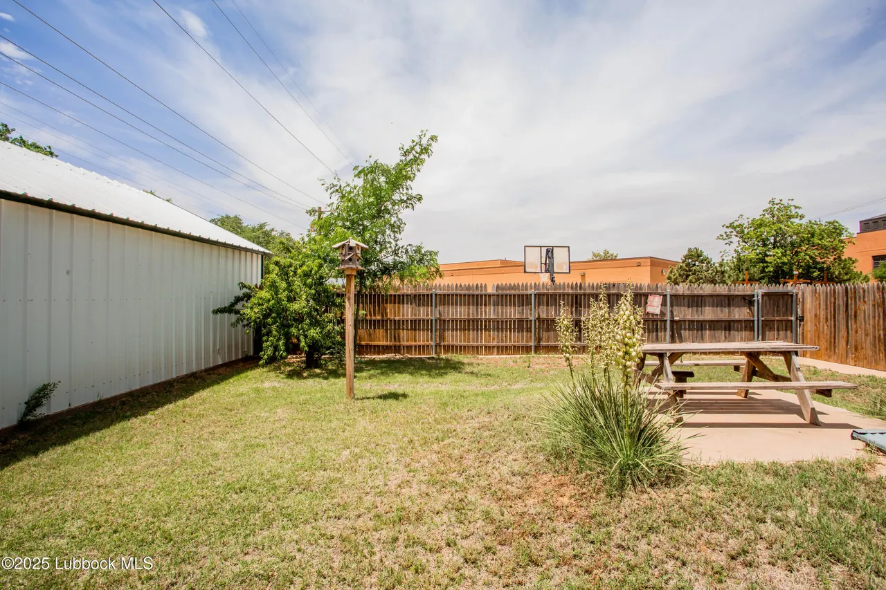 Photo 39 — 519 N Flint Avenue, Lubbock, TX 79415