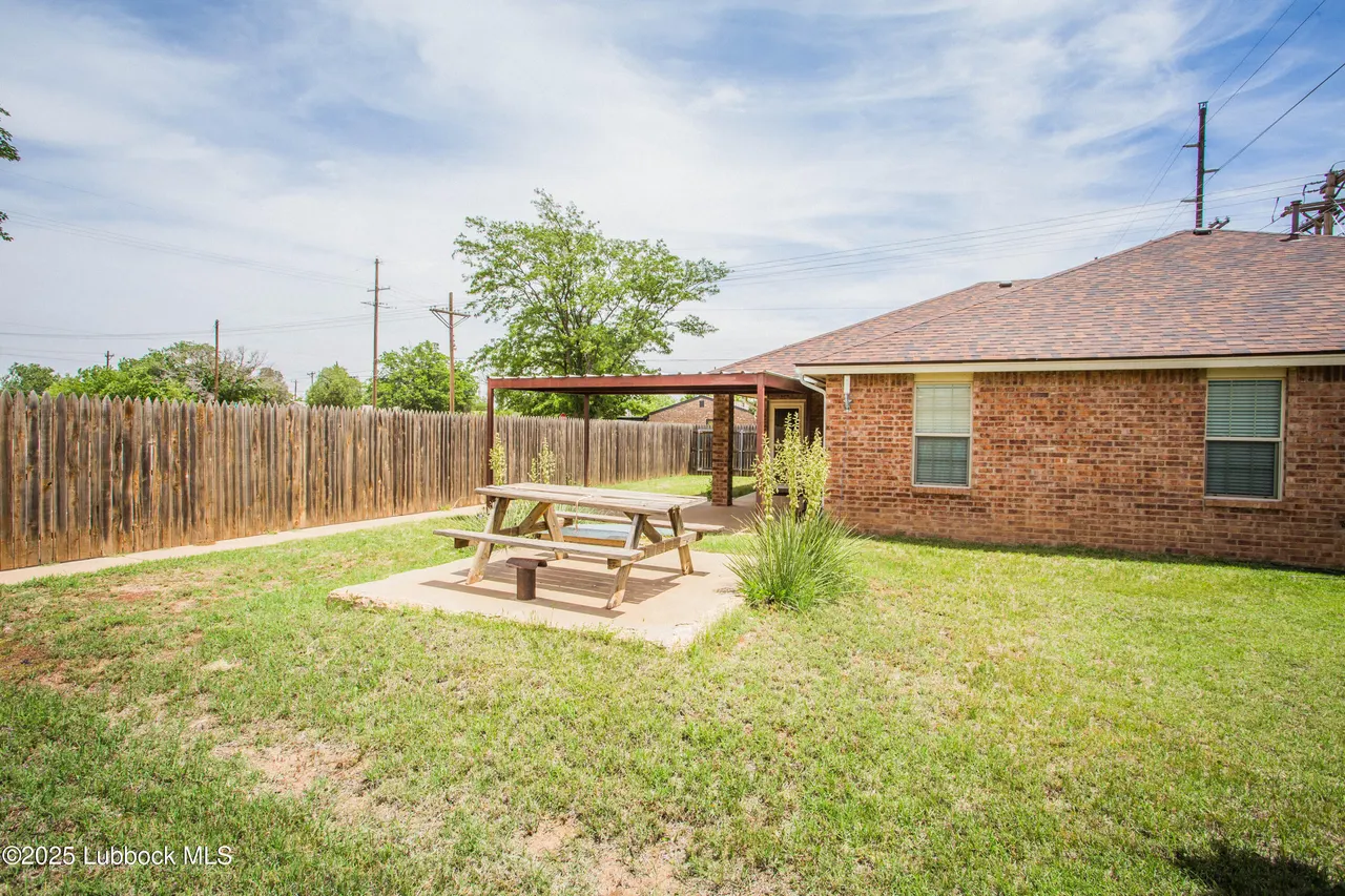 Photo 40 — 519 N Flint Avenue, Lubbock, TX 79415