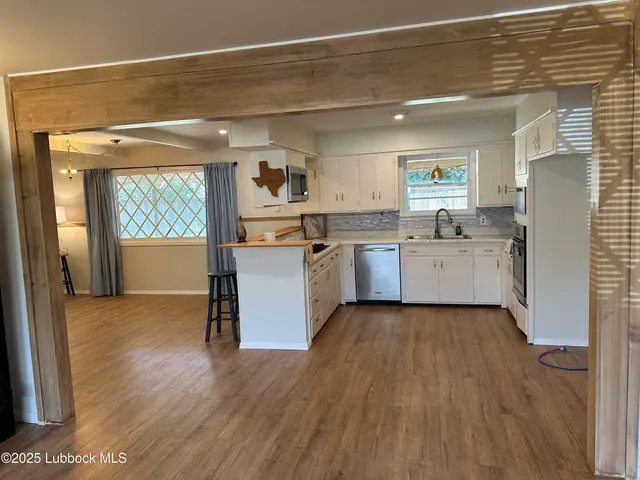 Photo 4 — 2326 58th Street, Lubbock, TX 79412