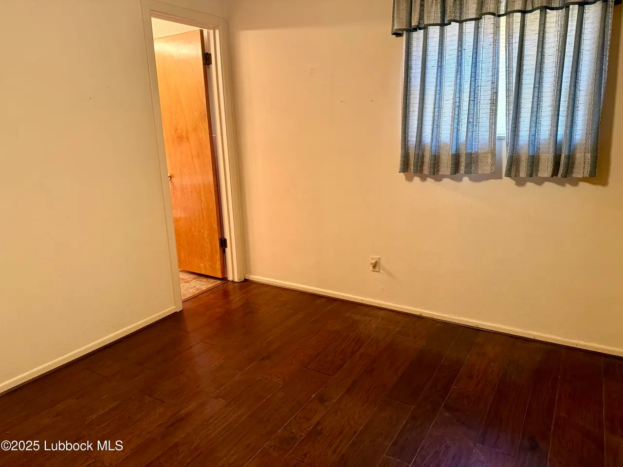 Photo 13 — 1807 E 7th, Petersburg, TX 79250