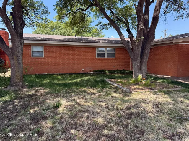 Photo 4 — 1807 E 7th, Petersburg, TX 79250