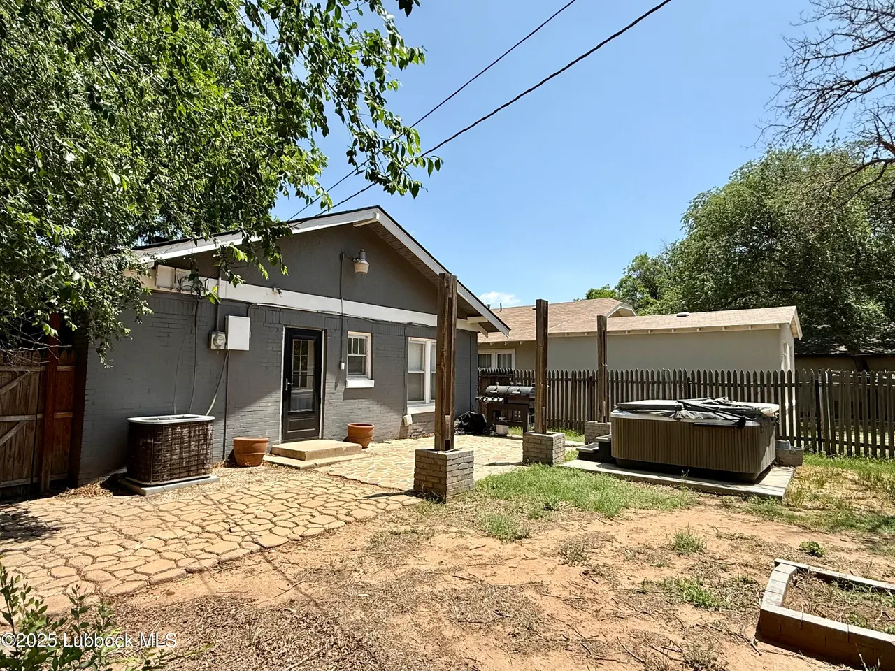 Photo 14 — 2115 15th Street, Lubbock, TX 79401